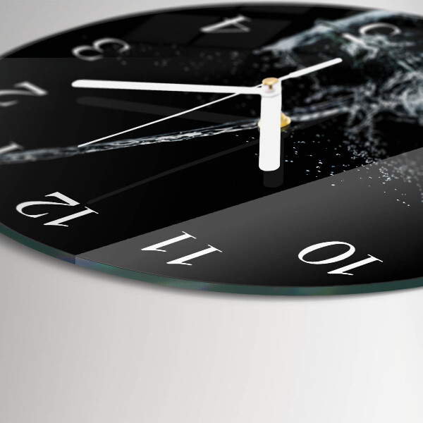 Round wall clock Water