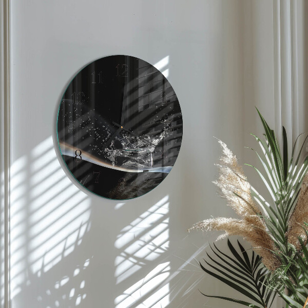 Round wall clock Water
