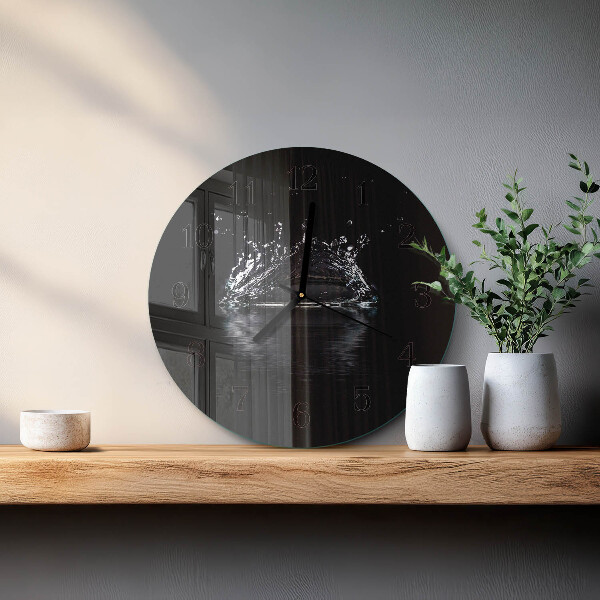 Round wall clock Water