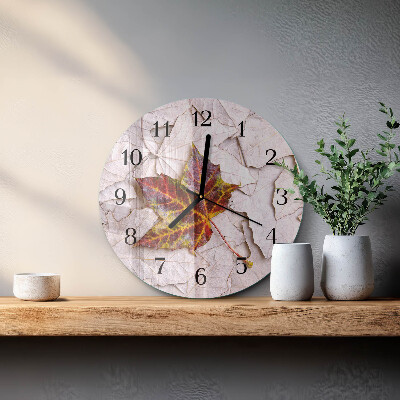 Round wall clock Maple Leaf