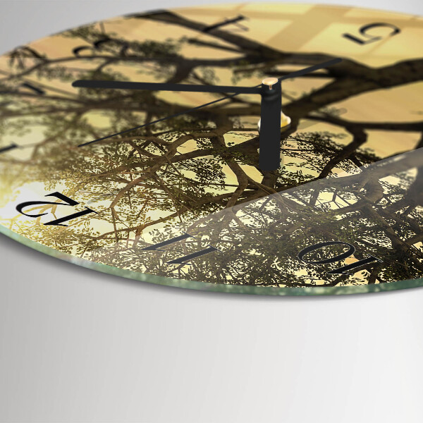 Round wall clock Tree