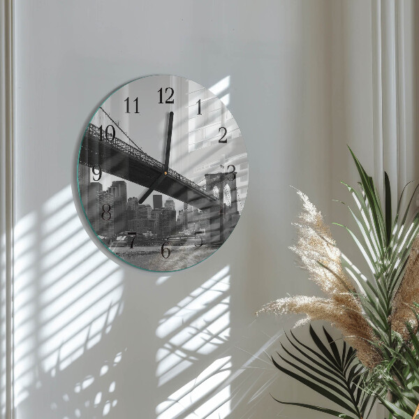 Round wall clock Bridge