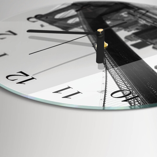 Round wall clock Bridge