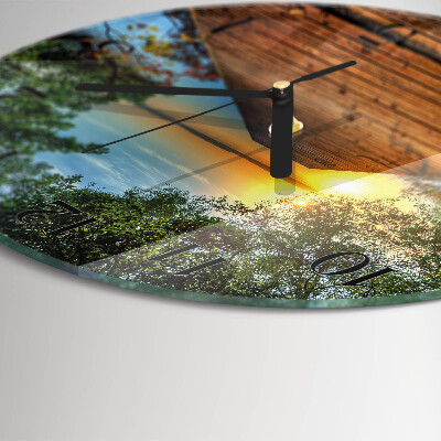 Round wall clock Network