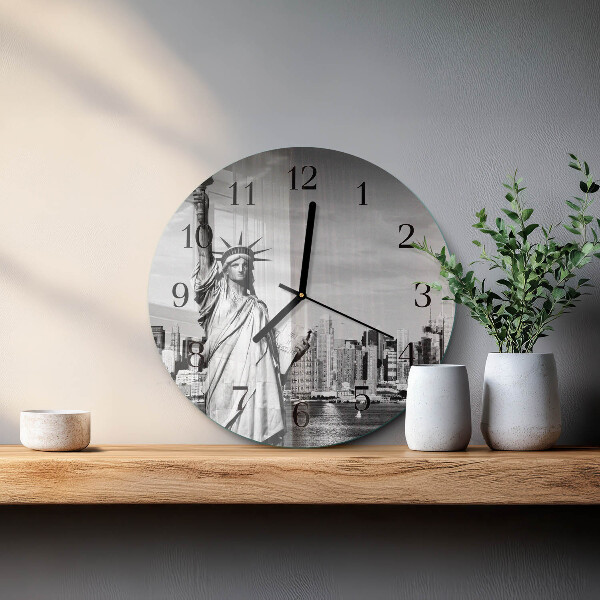 Round wall clock Statue of Liberty