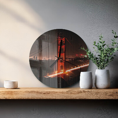 Round wall clock Bridge