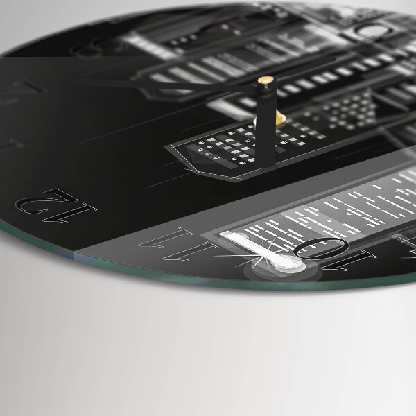 Round wall clock Horizon