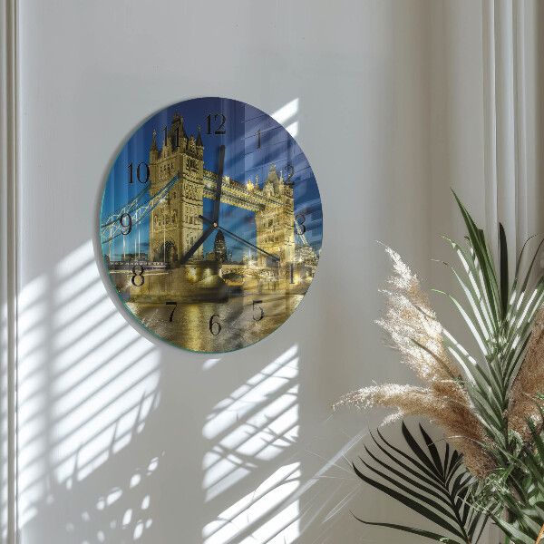 Round wall clock London Bridge