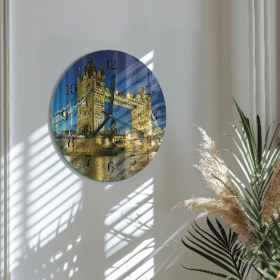 Round wall clock London Bridge