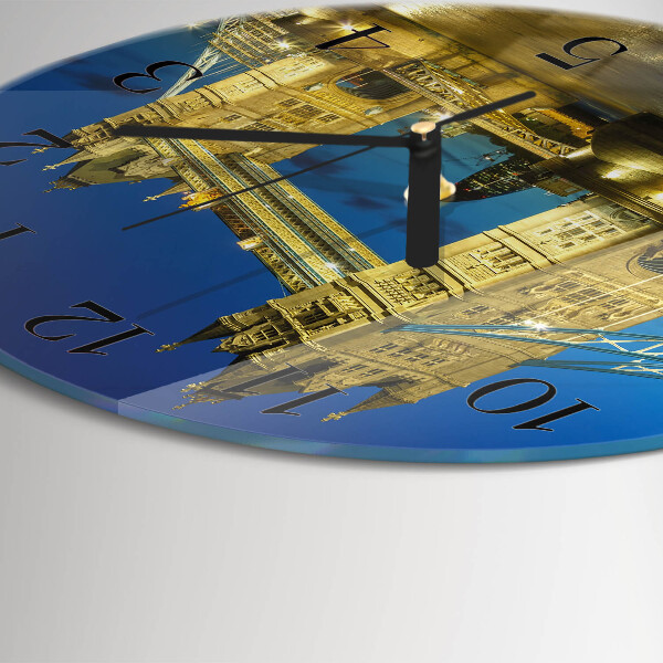 Round wall clock London Bridge