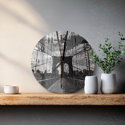 Round wall clock Bridge