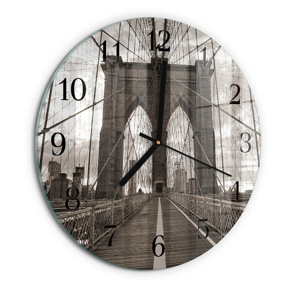 Round wall clock Bridge