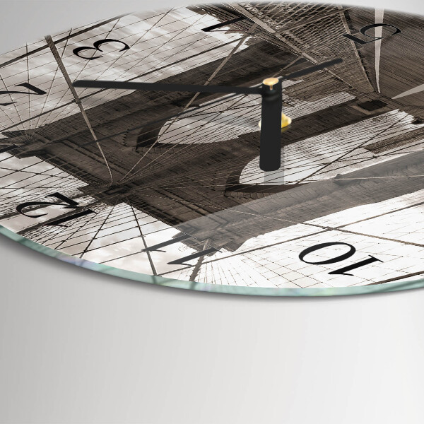 Round wall clock Bridge
