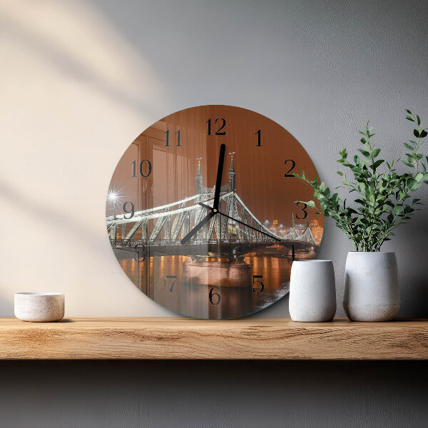 Round wall clock Bridge