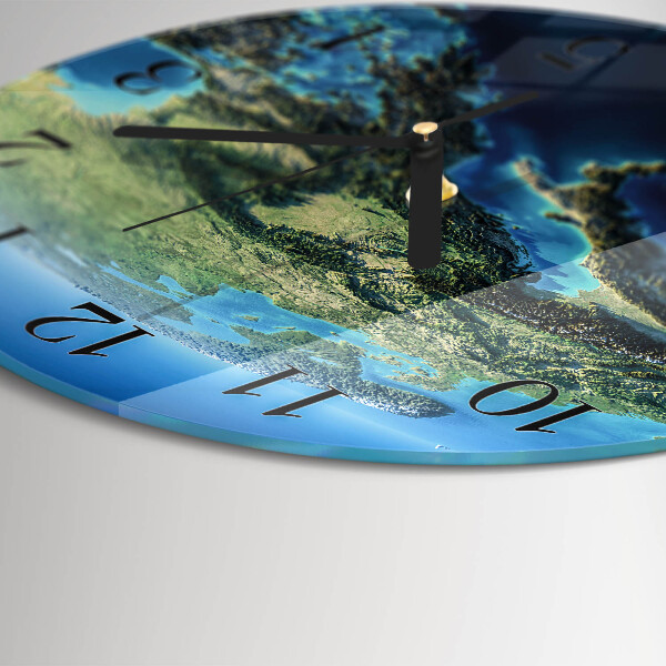 Round wall clock Earth