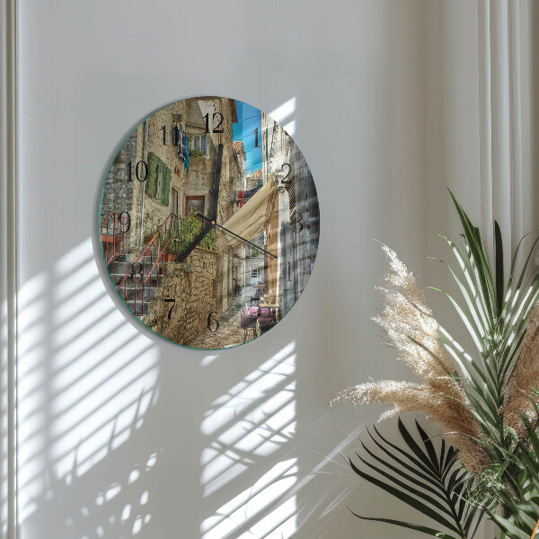 Round wall clock Avenue