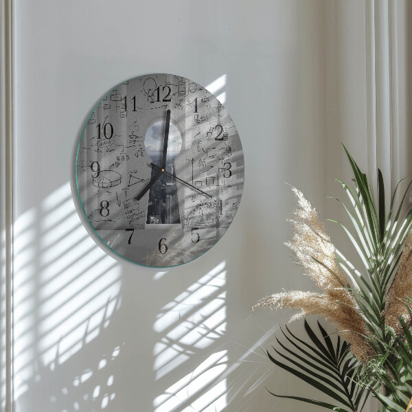 Round wall clock Keyhole