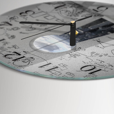Round wall clock Keyhole