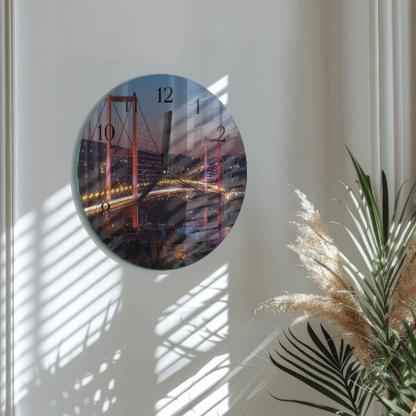 Round wall clock Bridge