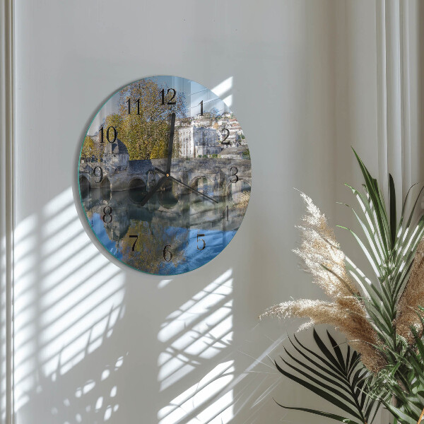 Round wall clock Bridge
