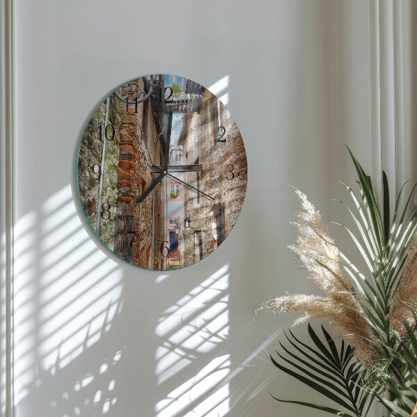Round wall clock Avenue