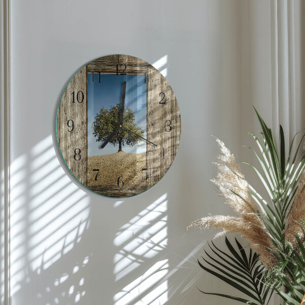 Round wall clock Tree