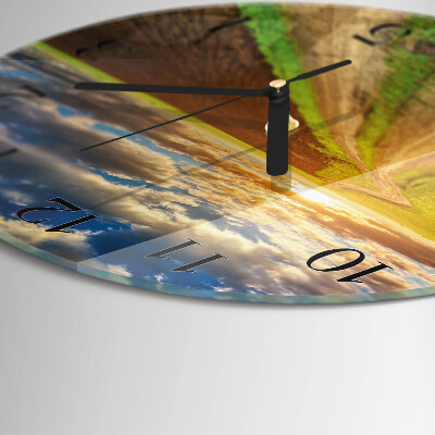 Round wall clock Field