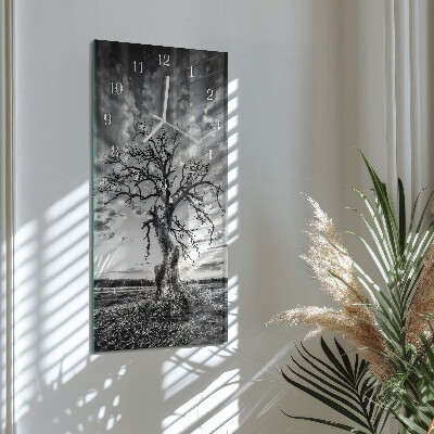 Vertical wall clock Tree