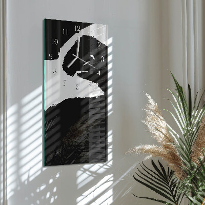 Vertical wall clock Abstraction