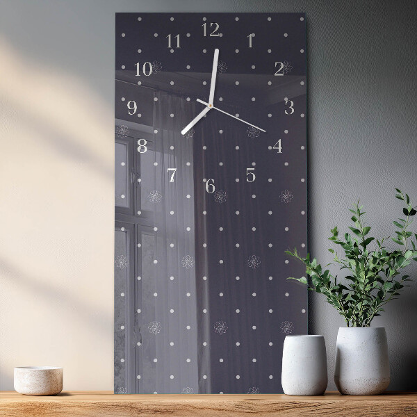 Vertical wall clock Pattern