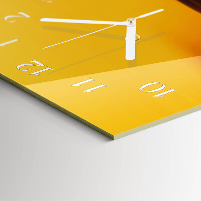 Vertical wall clock Abstraction