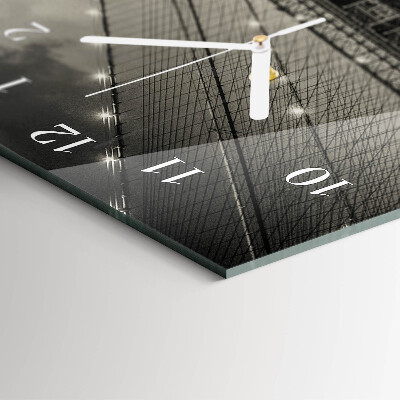 Vertical wall clock Perspectives