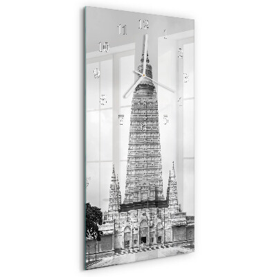 Vertical wall clock Perspectives