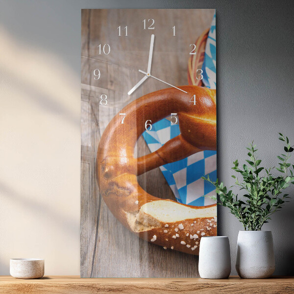 Vertical wall clock Pretzel