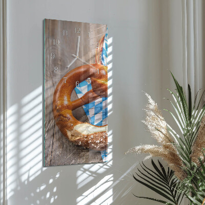 Vertical wall clock Pretzel
