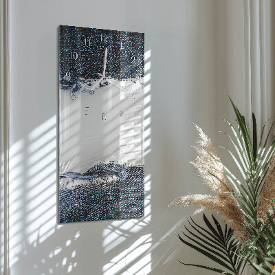 Vertical wall clock Abstraction