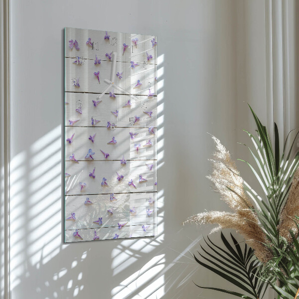 Vertical wall clock Pattern