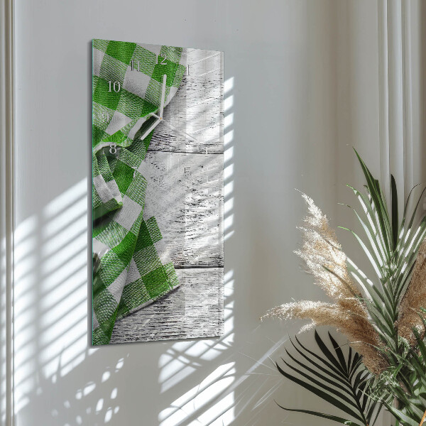 Vertical wall clock Pattern