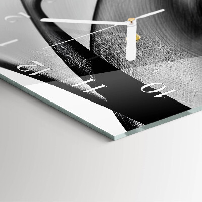 Vertical wall clock Pattern