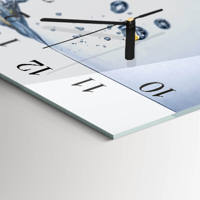 Horizontal wall clock Lemon in water