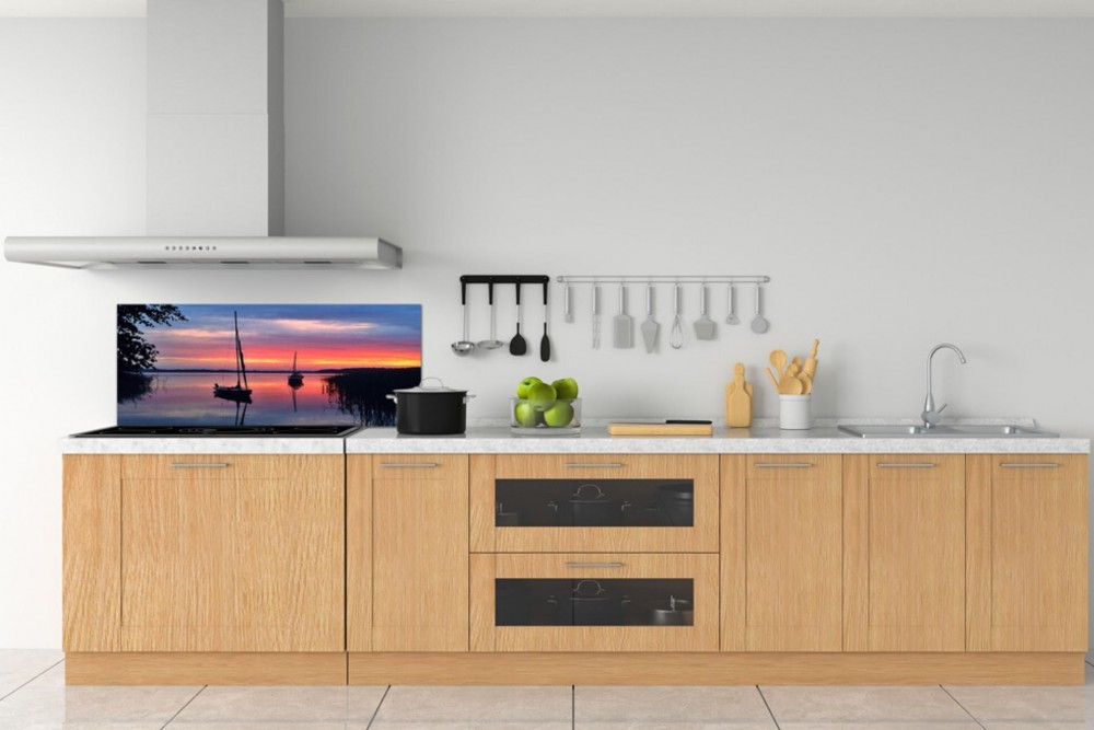 convenient and practical glass in the kitchen