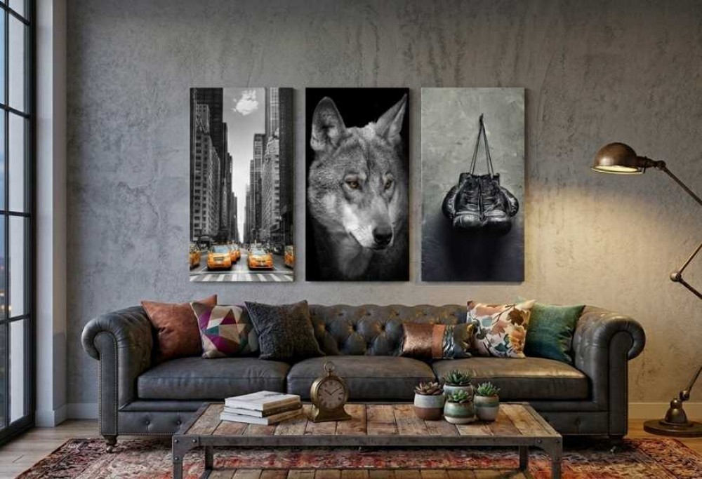 picture gallery in the living room