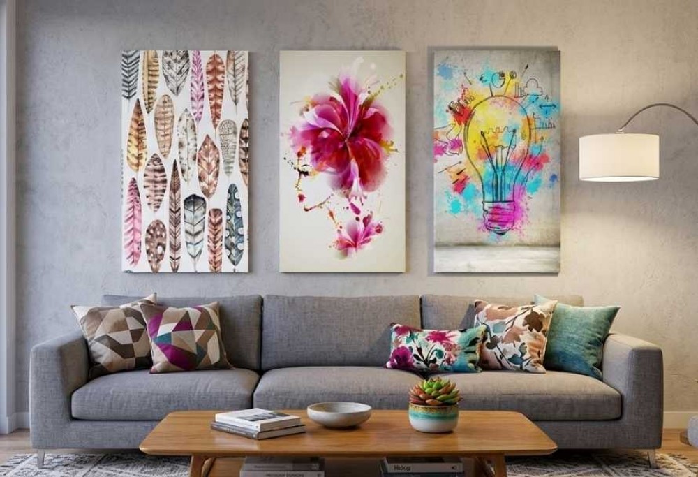 picture gallery in the living room
