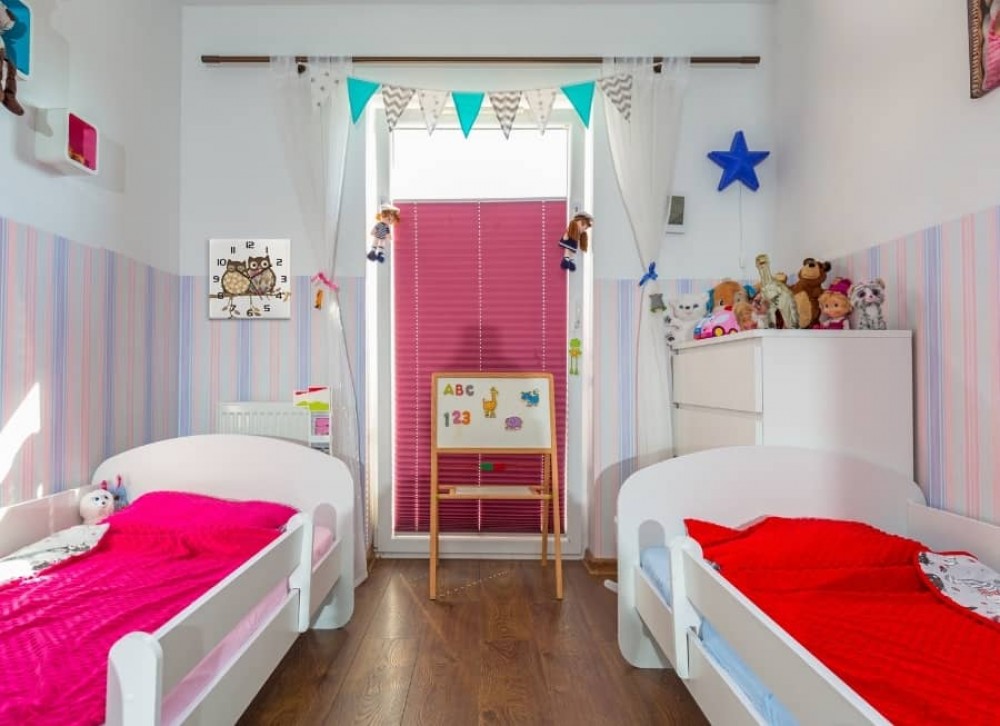 how to furnish a small room for two children