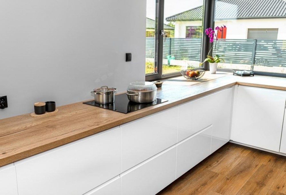 White kitchen with wooden worktop
